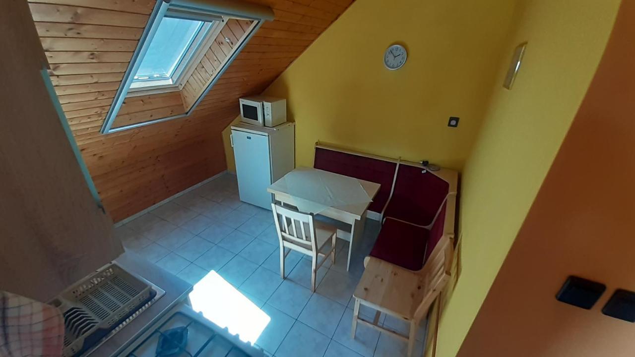 Patri Apartmanhaz Appartement Keszthely Buitenkant foto