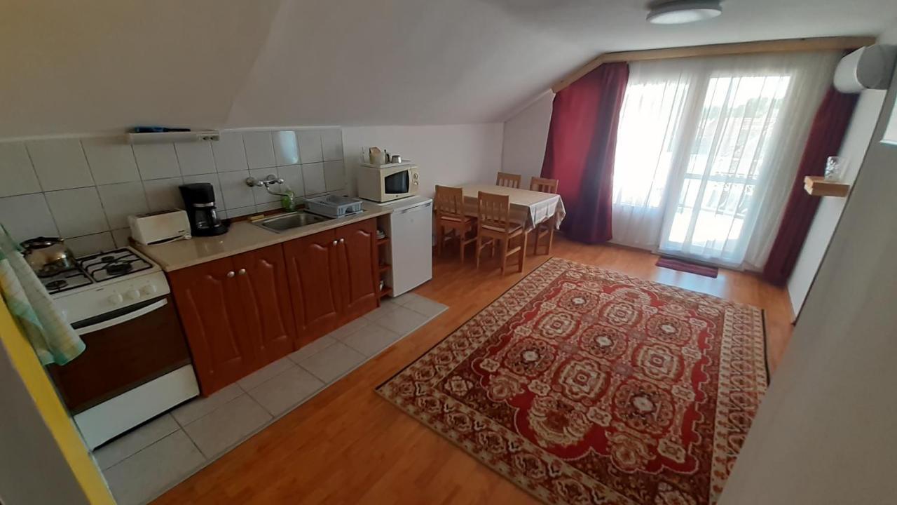 Patri Apartmanhaz Appartement Keszthely Buitenkant foto